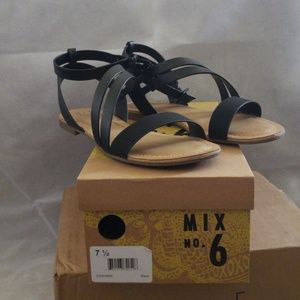 MIX No. 6 Ediewen Strappy Flat Sandals